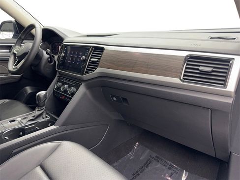 Used 2022 Volkswagen Atlas SE image 54