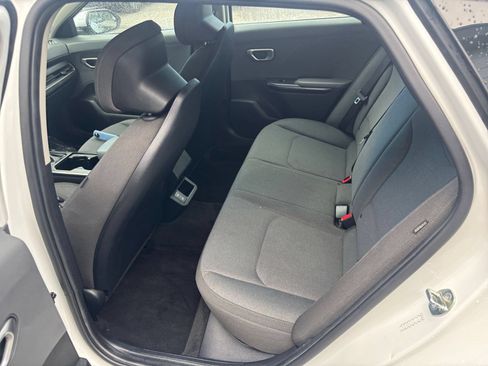Used 2025 Kia K4 FWD image 28