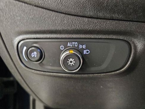 Used 2021 Chevrolet Equinox LS w/ LS Convenience Package FWD image 20