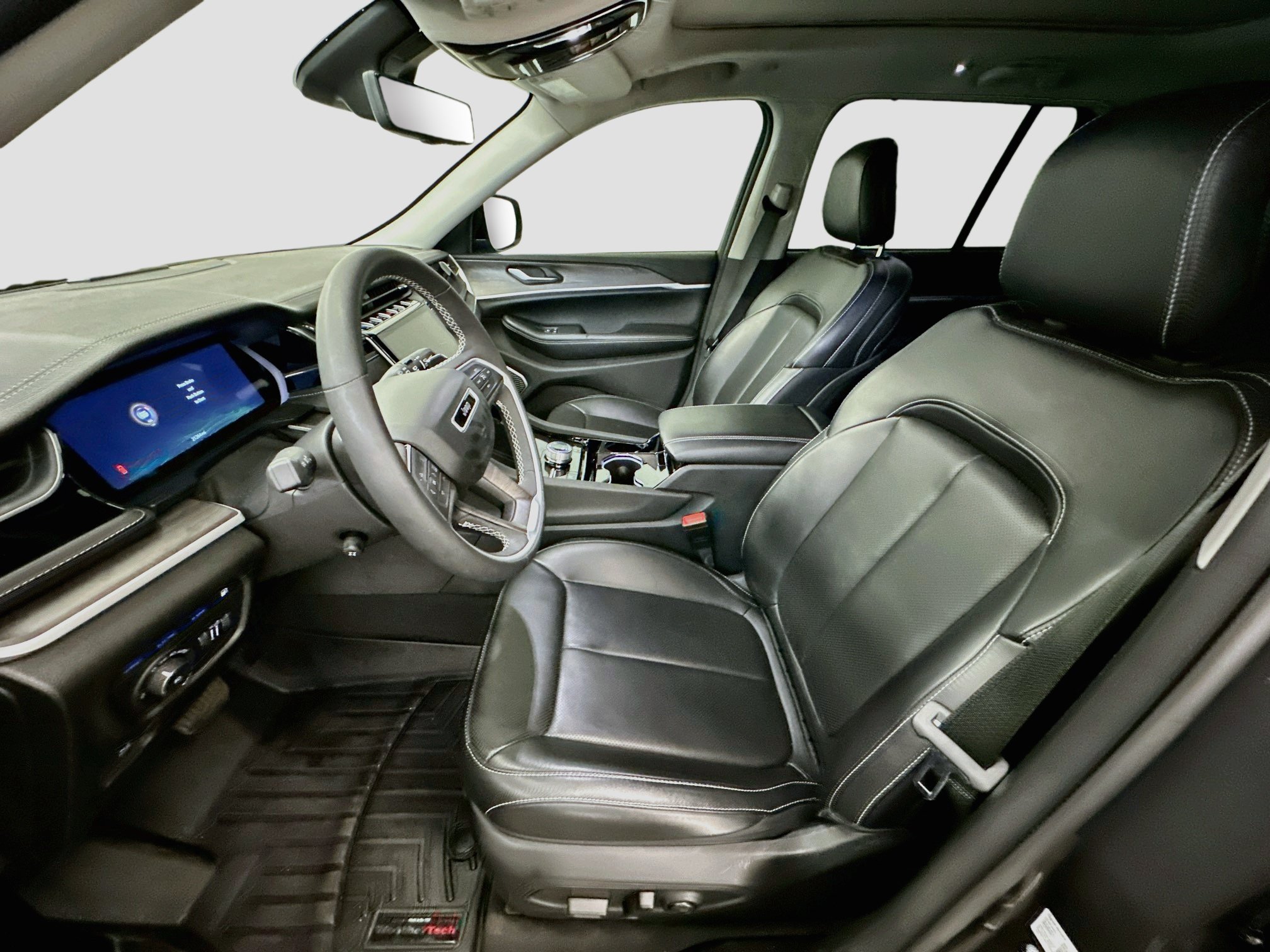 Used 2023 Jeep Grand Cherokee 4WD 4xe w/ Luxury Tech Group II image 13