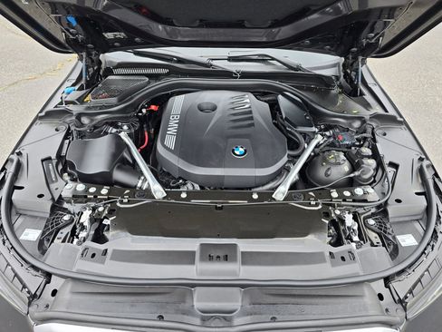 Certified 2025 BMW 540i xDrive w/ Premium Package AWD/4WD image 9