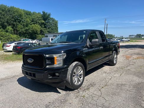 Used 2018 Ford F150 XL w/ Equipment Group 101A Mid RWD image 3