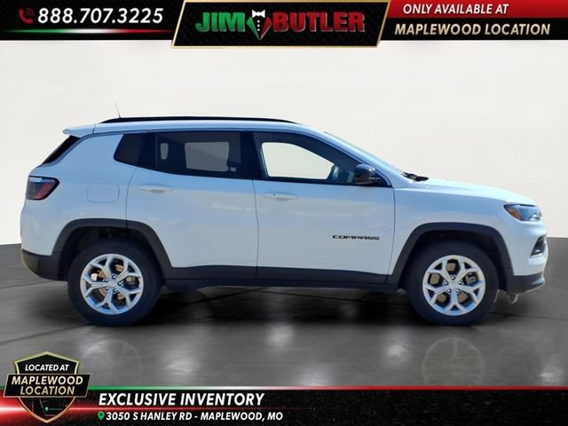 Used 2024 Jeep Compass Latitude AWD/4WD image 5