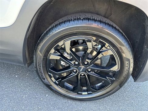 Certified 2021 GMC Terrain SLT w/ Elevation Edition image 32