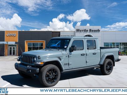 Certified 2025 Jeep Gladiator Overland