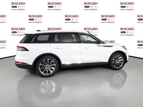 New 2026 Lincoln Aviator Reserve image 8