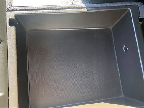 Used 2024 Chevrolet Silverado 2500 LT image 32