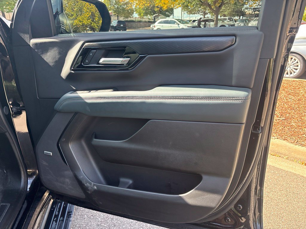 Used 2026 GMC Yukon AT4 w/ AT4 Premium Plus Package AWD/4WD image 28