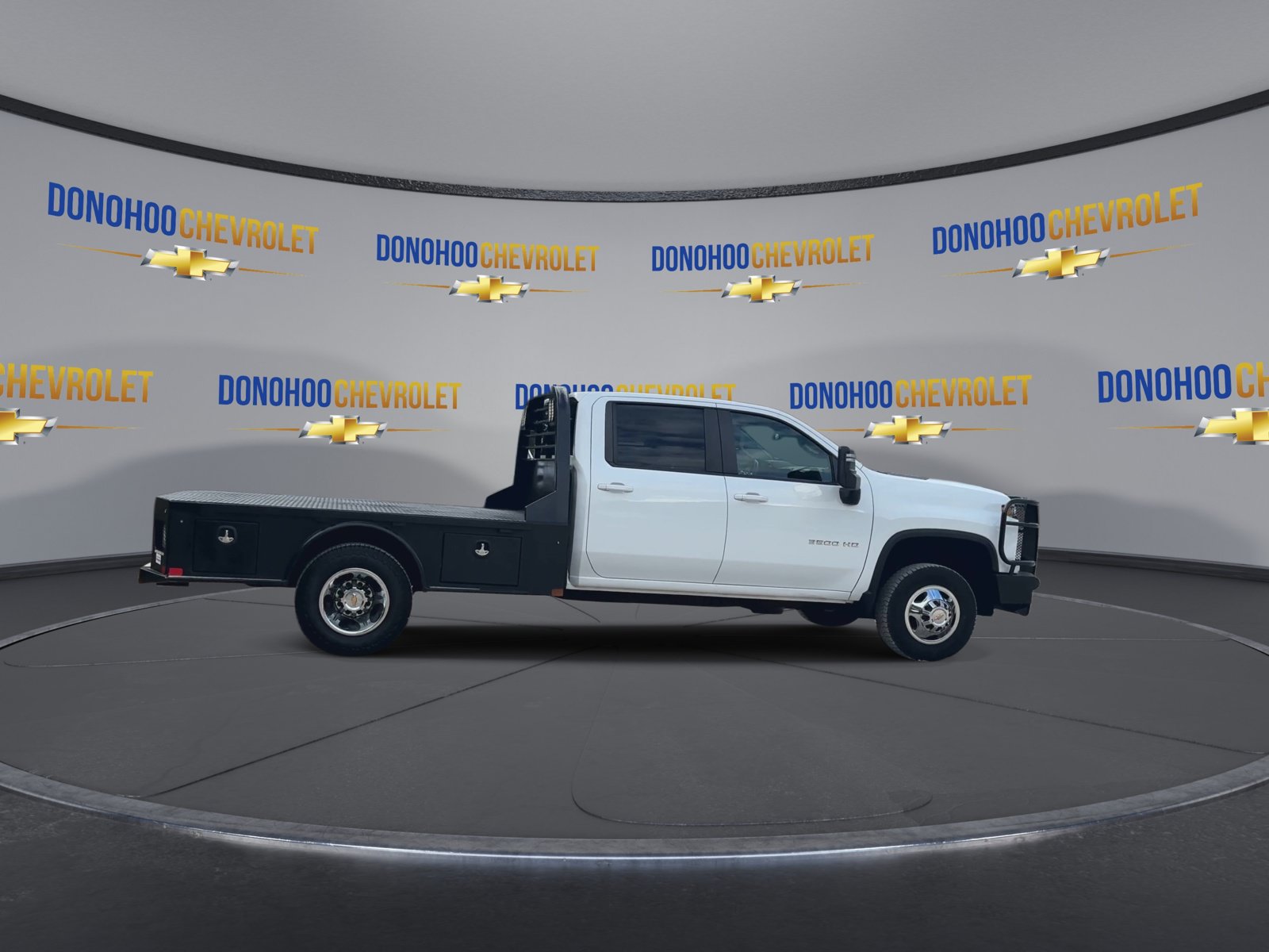 Used 2024 Chevrolet Silverado 3500 LT AWD/4WD image 5