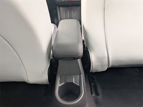 Used 2025 MINI Cooper 2-Door Hardtop image 28