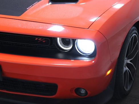 Used 2016 Dodge Challenger R/T Scat Pack w/ Leather Interior Group image 44