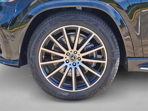 New 2026 Mercedes-Benz GLS 580 4MATIC image 18