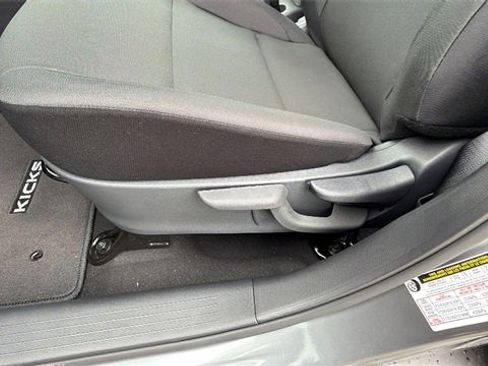 New 2025 Nissan Kicks Play S image 21