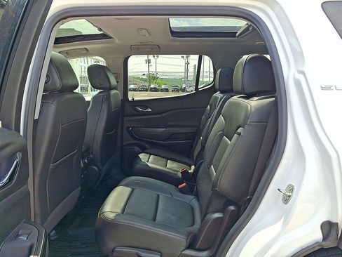 Used 2023 GMC Acadia SLT w/ Preferred Package AWD/4WD image 20