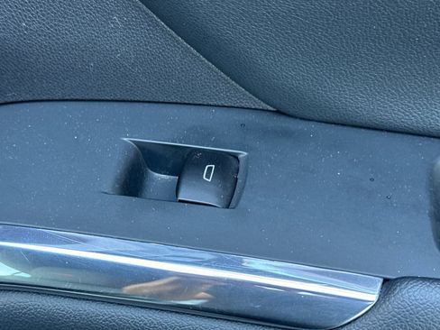 Used 2025 Chevrolet Traverse Z71 image 24