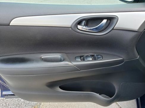 Used 2019 Nissan Sentra S FWD image 11