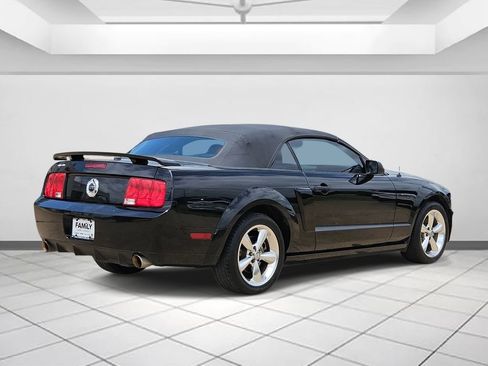 Used 2009 Ford Mustang GT Premium RWD image 4