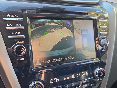 Used 2024 Nissan Murano SL FWD image 20