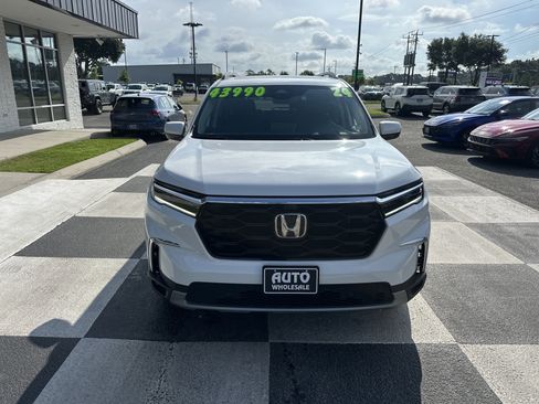 Used 2024 Honda Pilot Elite image 2