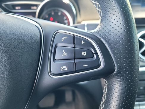 Used 2018 Mercedes-Benz GLA 250 4MATIC image 23