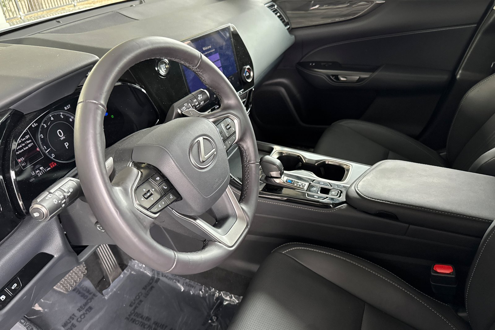 Used 2025 Lexus NX 250 FWD w/ Accessory Package (Z2) image 11