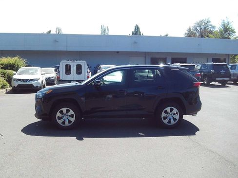 Used 2023 Toyota RAV4 LE AWD/4WD image 2