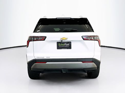 Used 2025 Chevrolet Equinox LT w/ Convenience Package II image 7