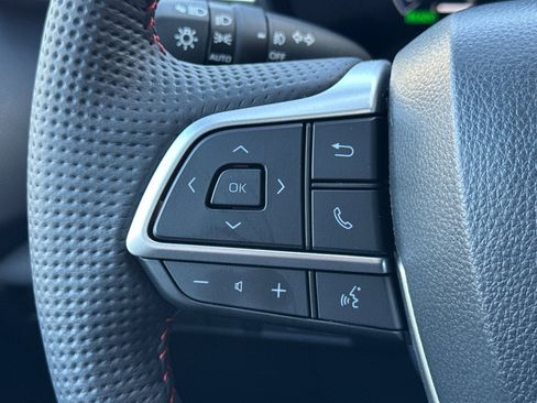 Certified 2025 Toyota Sienna XSE image 32