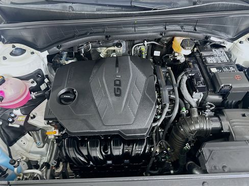 Used 2024 Kia Sorento S image 33