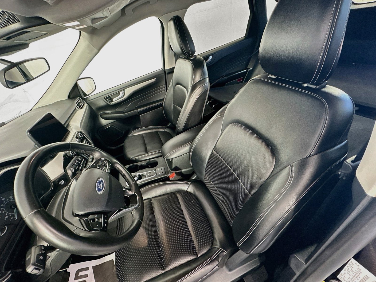 Used 2022 Ford Escape SEL FWD image 21