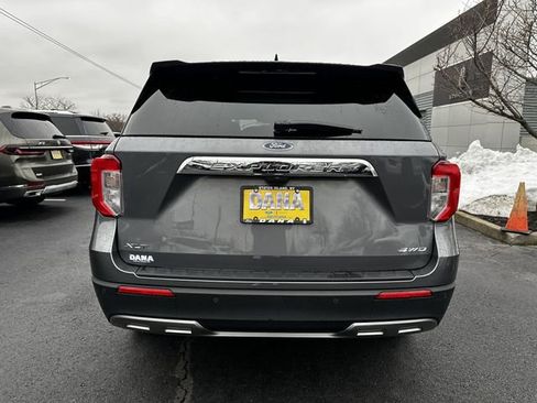 Certified 2022 Ford Explorer XLT w/ Equipment Group 202A image 6