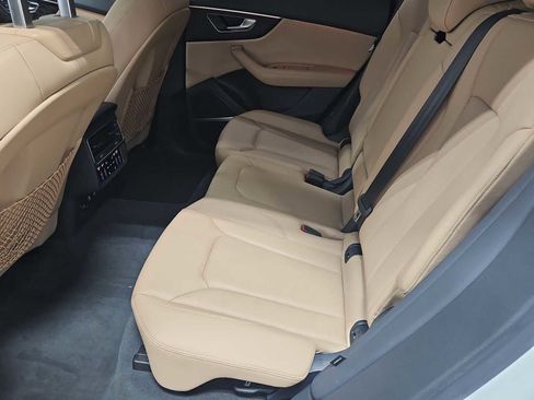 Used 2023 Audi Q8 Prestige image 33