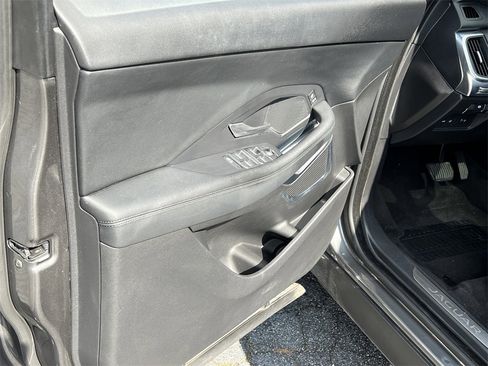 Used 2020 Jaguar E-PACE image 8