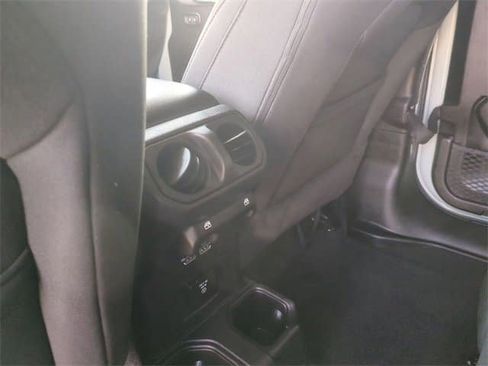 Used 2023 Jeep Wrangler Unlimited Rubicon w/ LED Lighting Group image 18