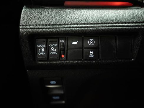 Used 2024 Honda Odyssey Sport image 30