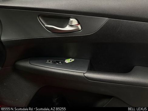 Used 2020 Kia Forte LXS FWD image 27