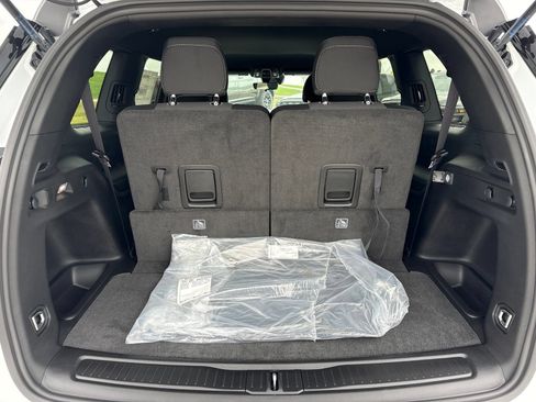 New 2026 Jeep Grand Cherokee L Laredo RWD image 17