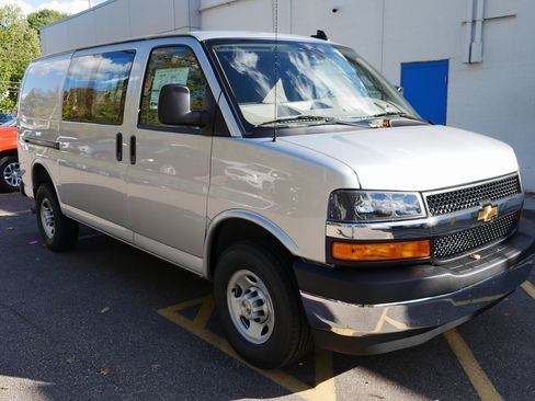 New 2025 Chevrolet Express 2500 w/ Driver Convenience Package image 2