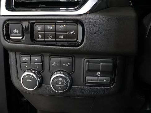 Used 2026 GMC Yukon XL Elevation w/ Elevation Premium Package AWD/4WD image 17