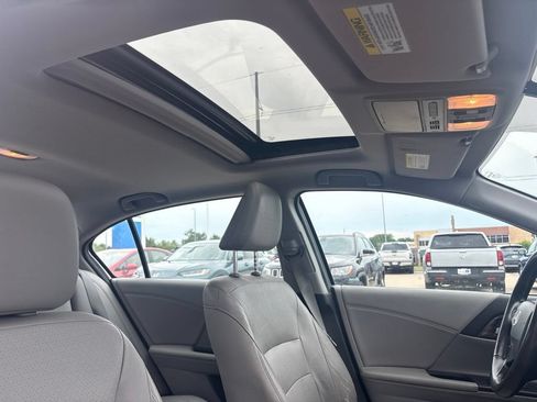 Used 2016 Honda Accord EX-L image 30