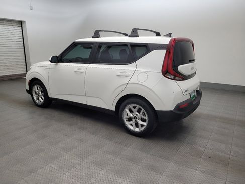 Used 2022 Kia Soul LX w/ Technology Package FWD image 3