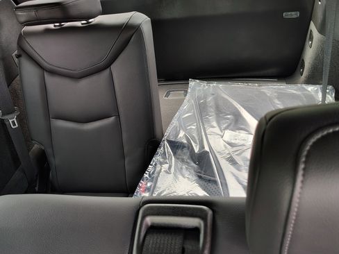 New 2025 Cadillac XT6 Luxury image 39