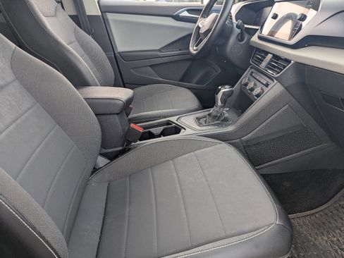 Used 2022 Volkswagen Taos SE image 12