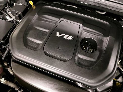 Used 2017 Jeep Grand Cherokee Limited 75th Anniversary AWD/4WD image 36