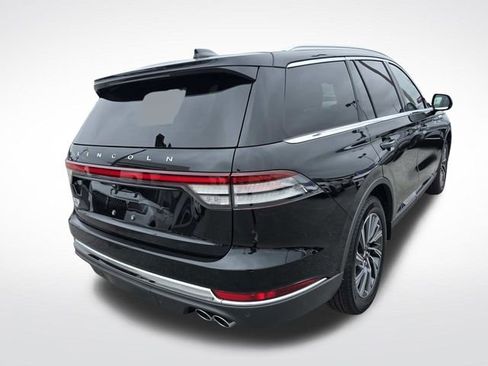 New 2026 Lincoln Aviator 2WD image 3