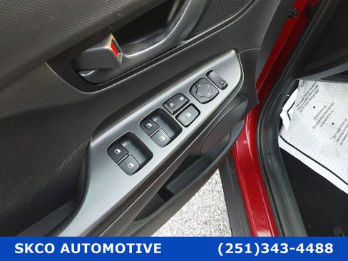 Used 2021 Hyundai Kona SE image 22