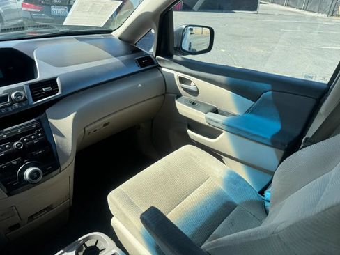 Used 2012 Honda Odyssey LX image 26
