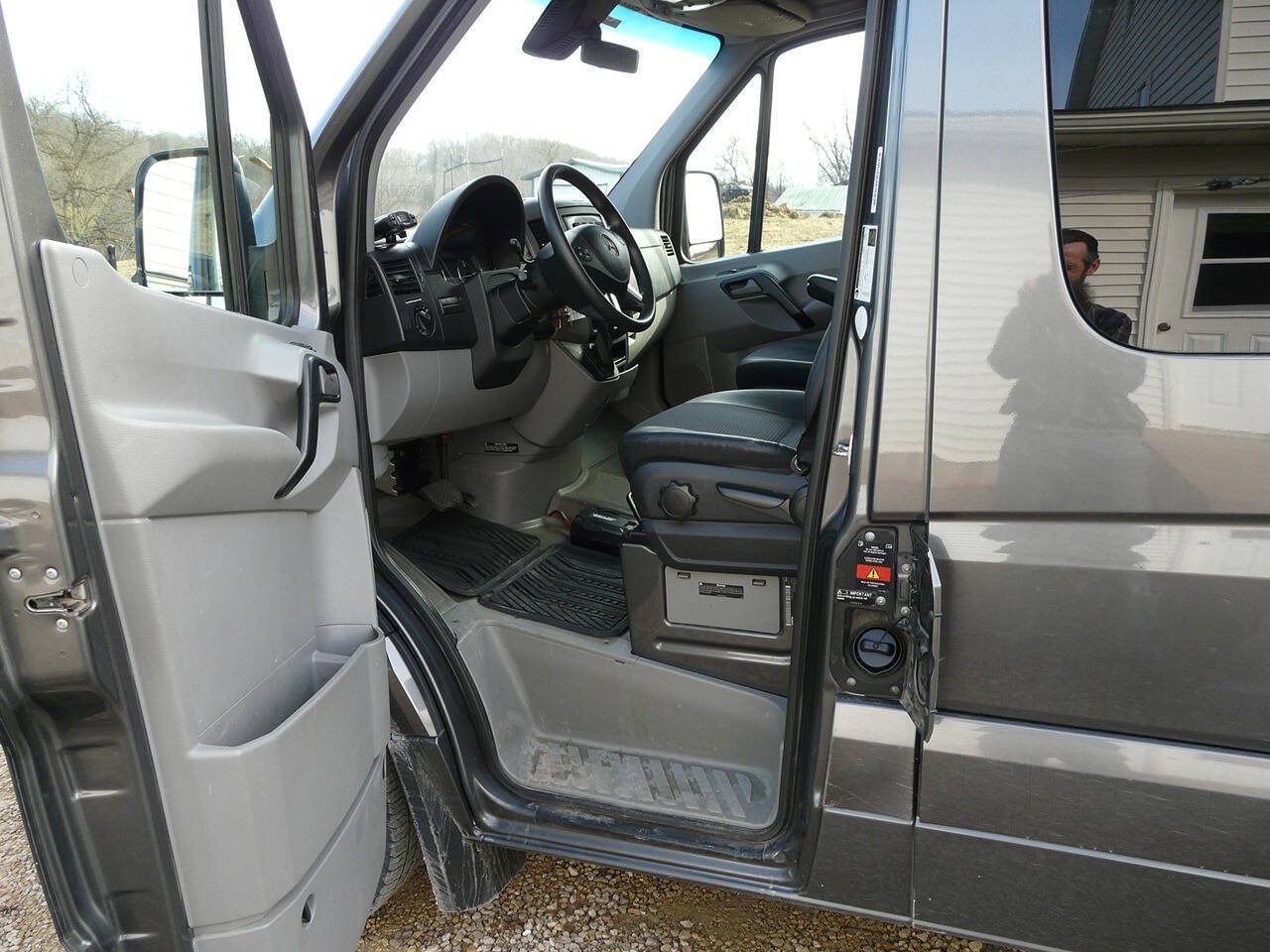 Used 2014 Mercedes-Benz Sprinter 2500 image 17