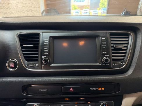 Used 2019 Kia Sedona EX FWD image 19