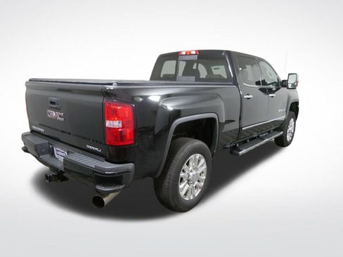 Used 2019 GMC Sierra 3500 Denali w/ Duramax Plus Package AWD/4WD image 4